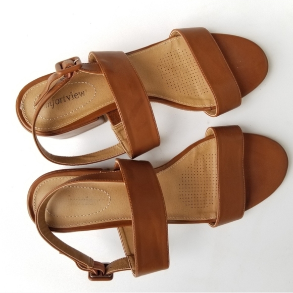 Brown slingback sandals - Picture 2 of 5